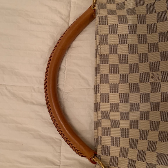 Louis Vuitton Bag - Picture 10 of 10